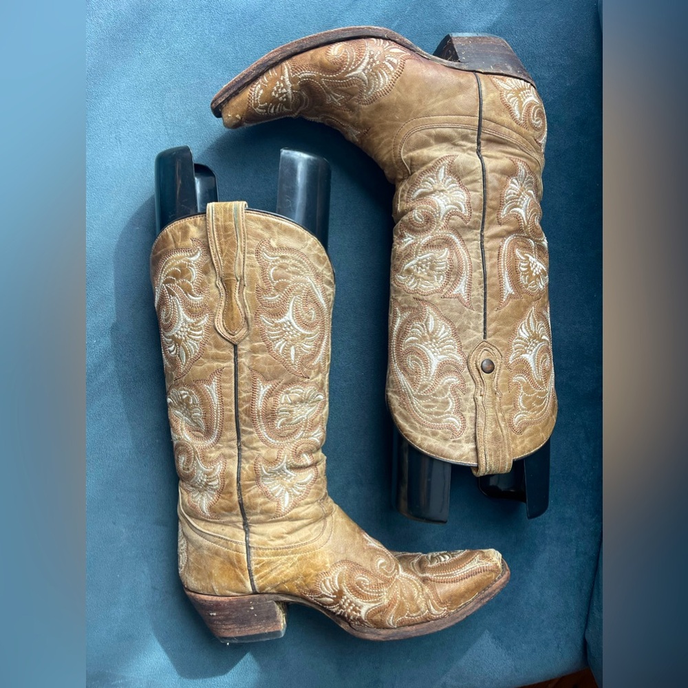 Corral Cowgirl Boots Size 8.5